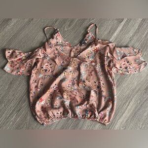 Cold shoulder women’s Pink Floral ruffledTop size medium